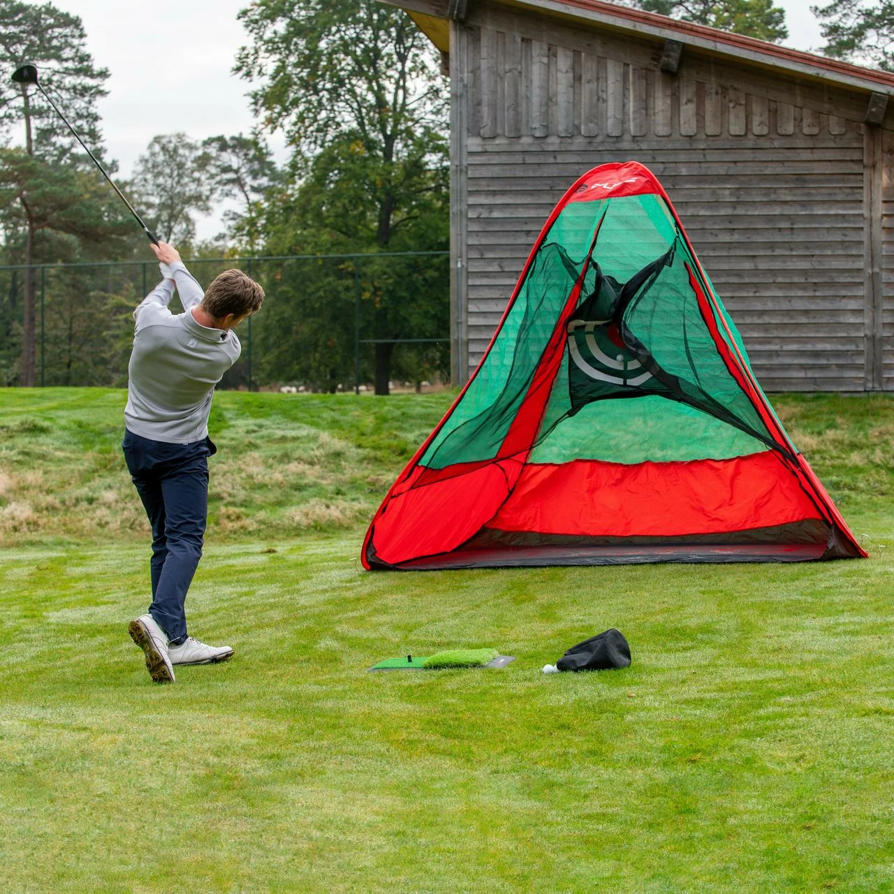 PURE2IMPROVE Pop Up Practice Net - Image 2